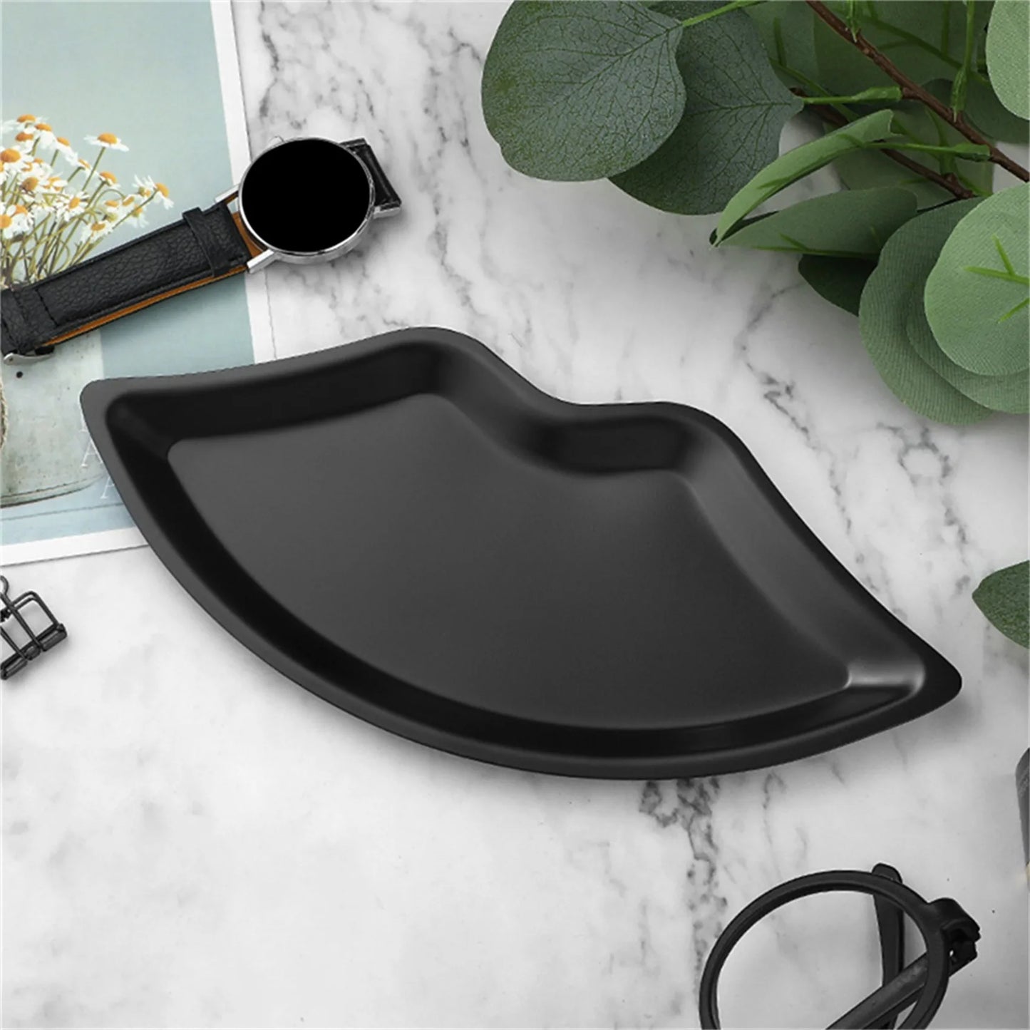 Korean Style Ins Style Stainless Steel Lip Shaped Jewelry Tray Home Cosmetics Metal Tray Female Jewelry Storage Tray Decorative